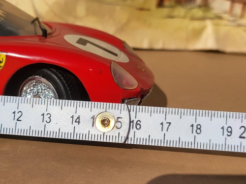 Diecast metal model 1:24 Revell METAL FERRARI 250 LE MANS mint in box. - Picture 9 of 12