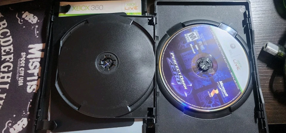 Perfect Dark Zero [Collector's Edition] Xbox 360 (COMPLETE) - Image 3 of 4