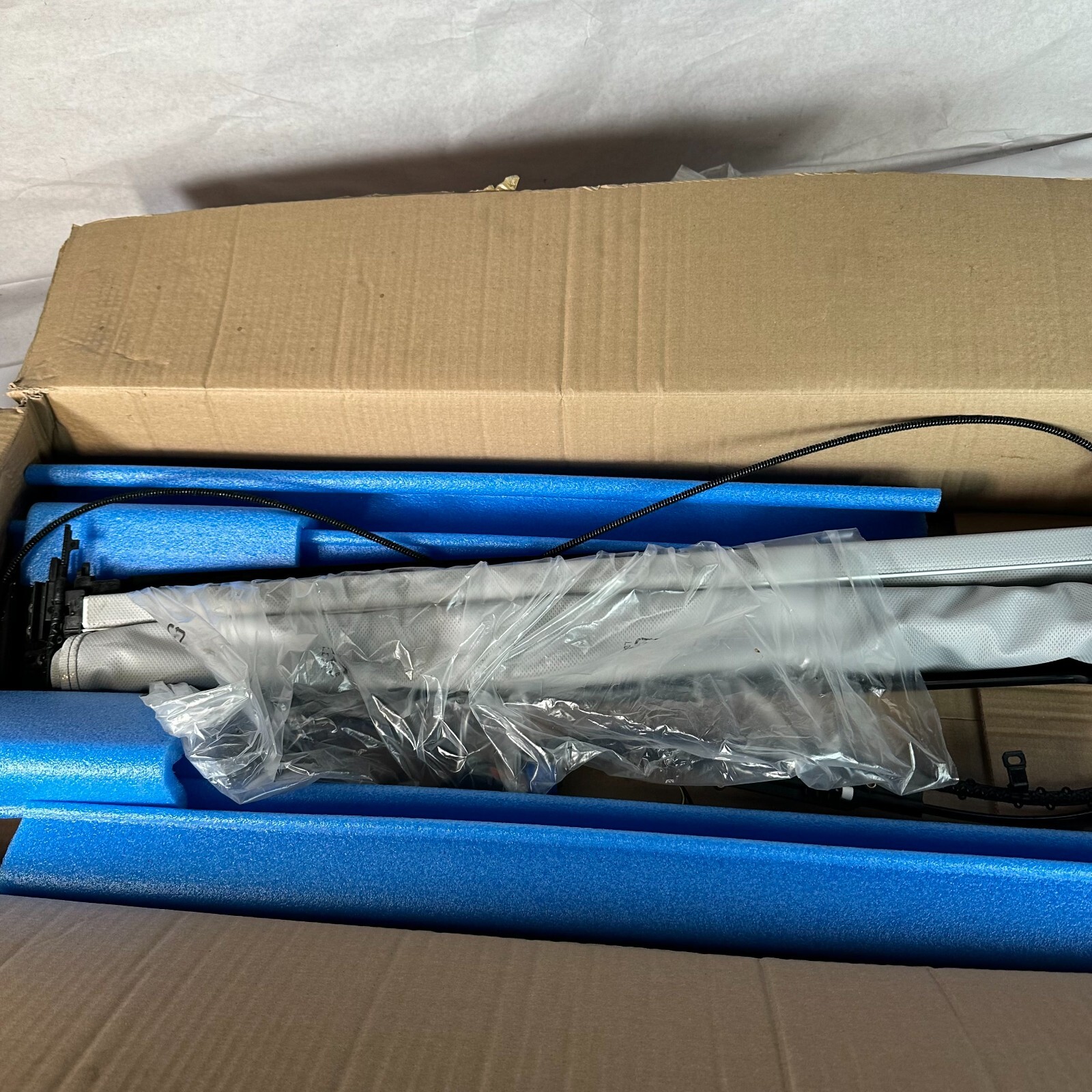 2018 2020 2021 2022 2023 Jeep Renegade Sunroof Sunshade 68266049AA