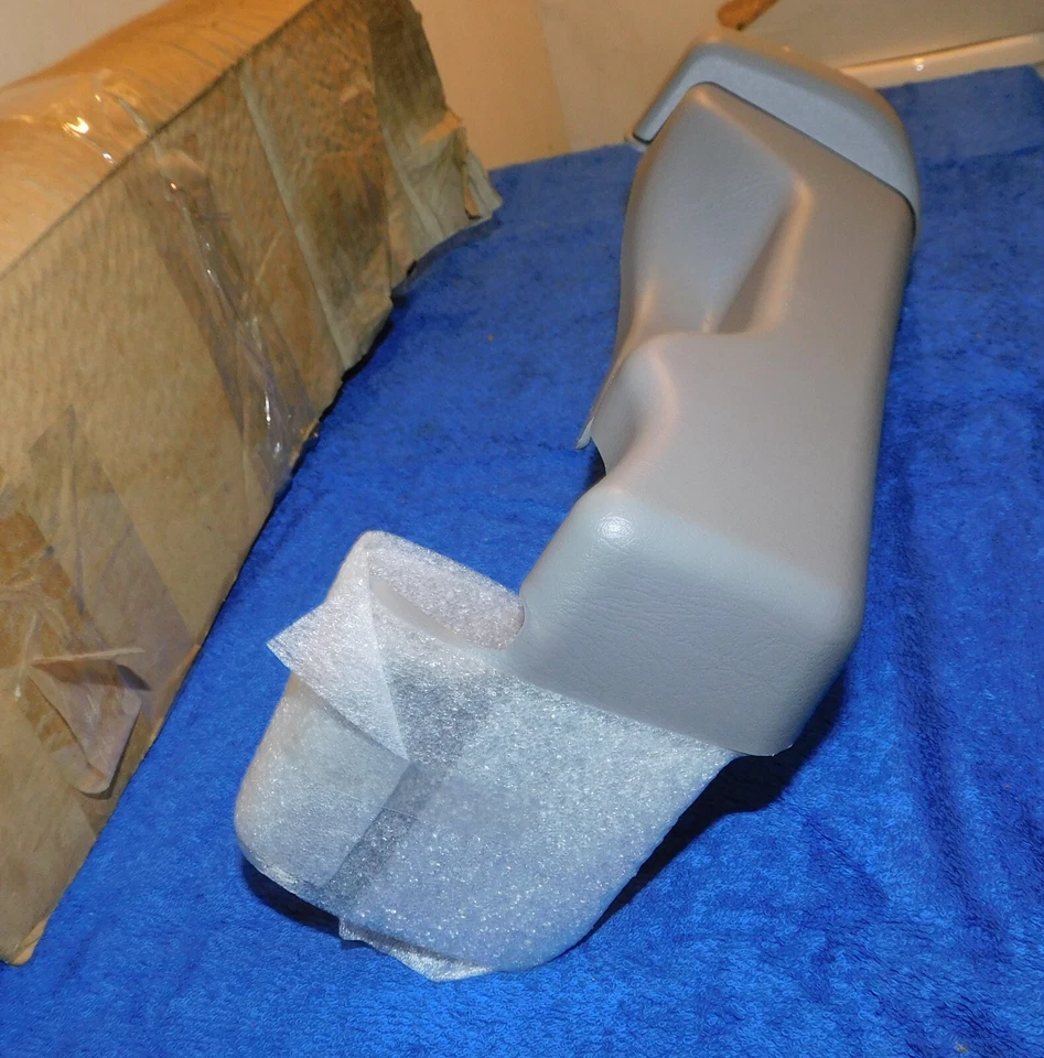 Ford Windstar 2001-2003 Nuevo de Lote Antiguo Rh Bronceado Segunda Fila Banco Asiento Protector Lateral Foto 2 de 4