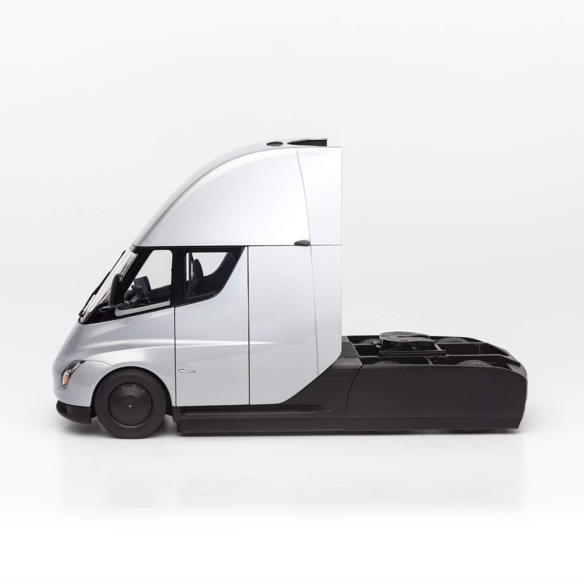 テスラ ミニカー Tesla Semi テスラセミ1:24 Tesla Official Diecast 1:24 Scale Tesla Semi Truck With Box NEW | eBay