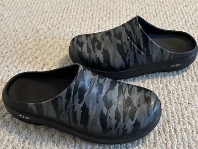 OOFOS OOcloog Limited Edition Camo Clog Size 9 women Size 7 