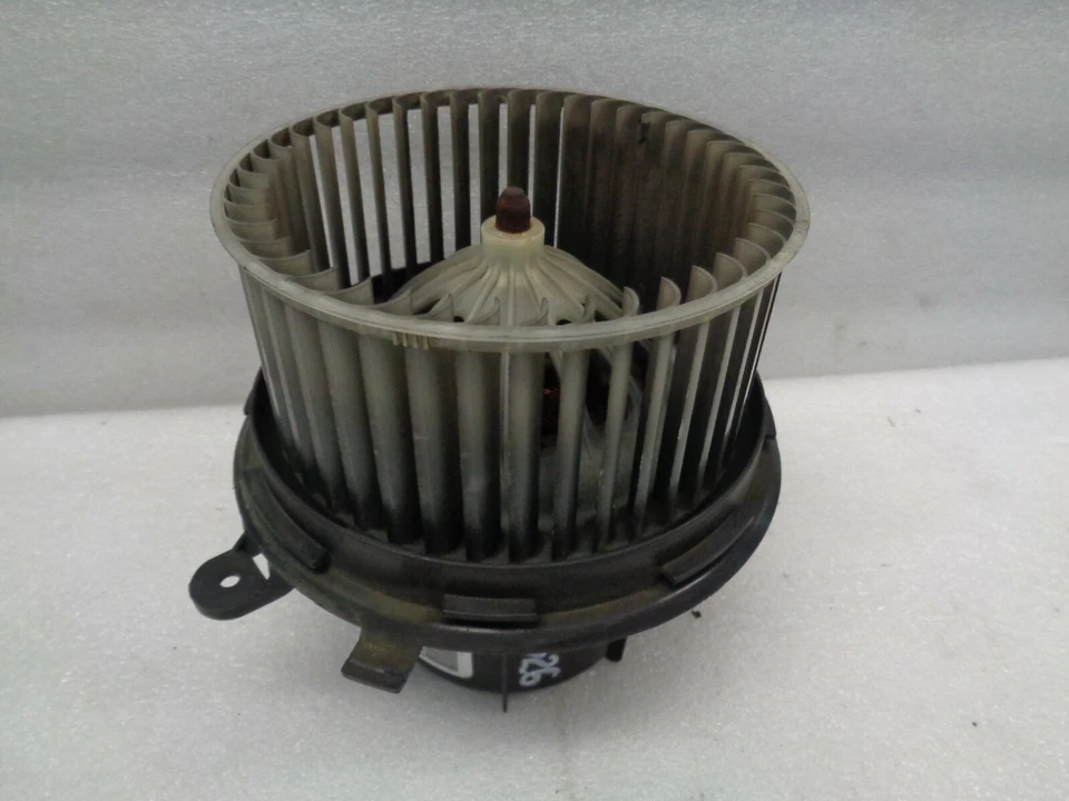 Mercedes C300 W204 2008-2010 aire acondicionado aire acondicionado ventilador motor L5960000 OEM AK2109326 Foto 3 de 4