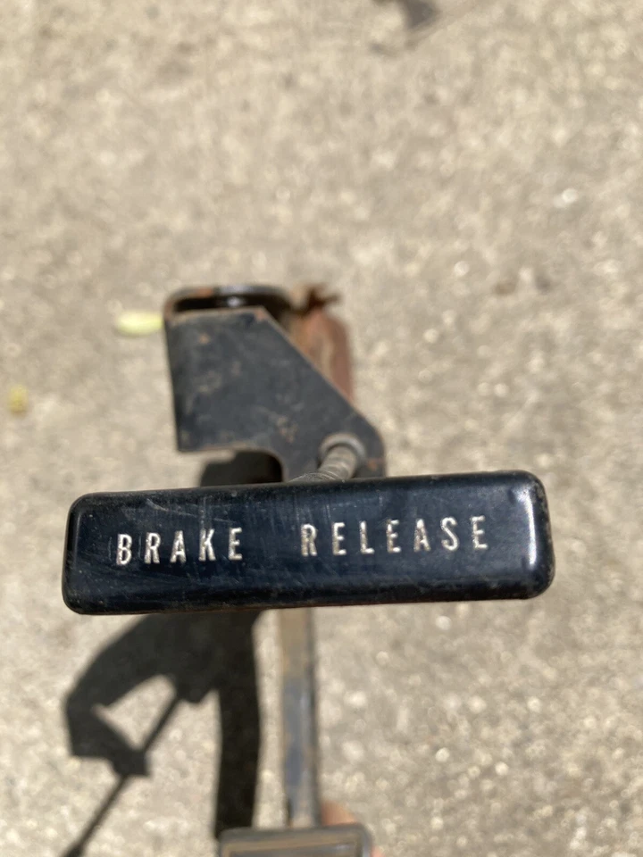 Buick Skylark 1969 montaje de pedal de freno de emergencia 69 freno eléctrico Foto 3 de 3