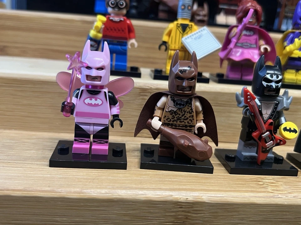 LEGO Batman Movie Minifigure Robin, Batgirl, Eraser, Man-Bat, Scarecrow Lot. - Image 2 of 4