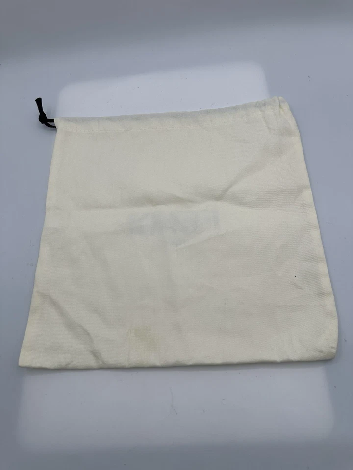 Bolsa antipolvo para zapatos Fendi de lona marfil 12”x 12” Foto 3 de 3