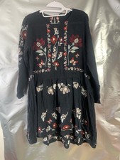 Zara Women Embroidery Floral Dress Size M