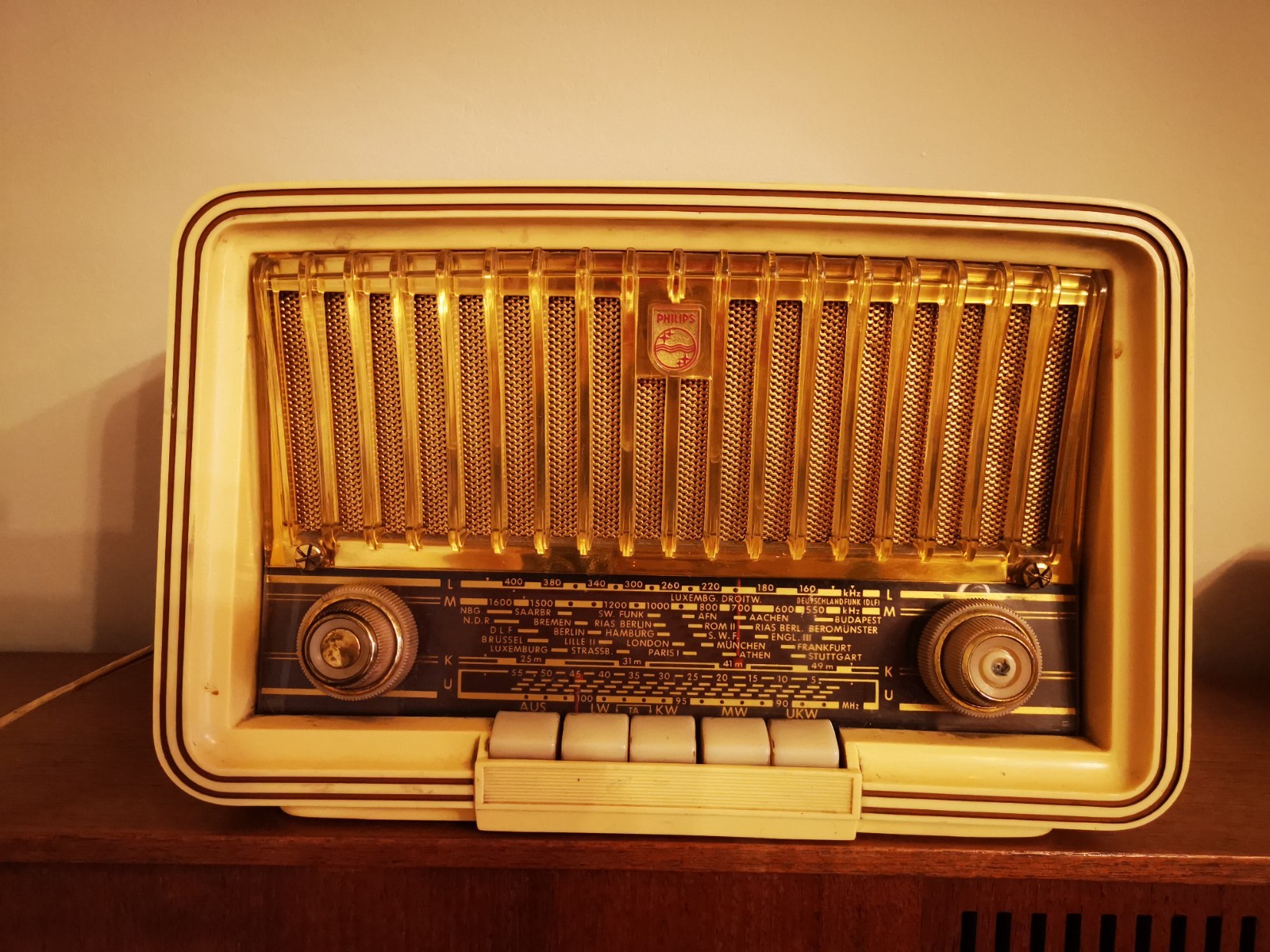 Vintage Radio PHILIPS PHILETTA – Original, voll funktionsfähig