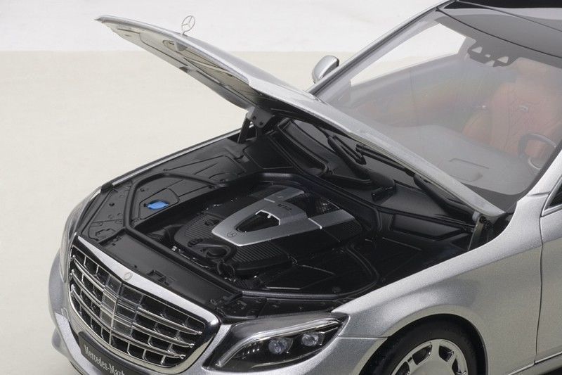 AUTOART MERCEDES BENZ MAYBACH S CLASS S600 SILVER 1:18 *New Item