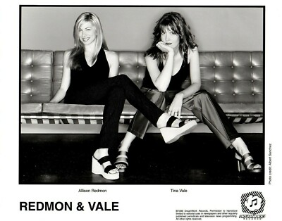 ALLISON REDMON & TINA VALE 8X10 BAND PROMO PHOTO Contemporary Country Movin' On