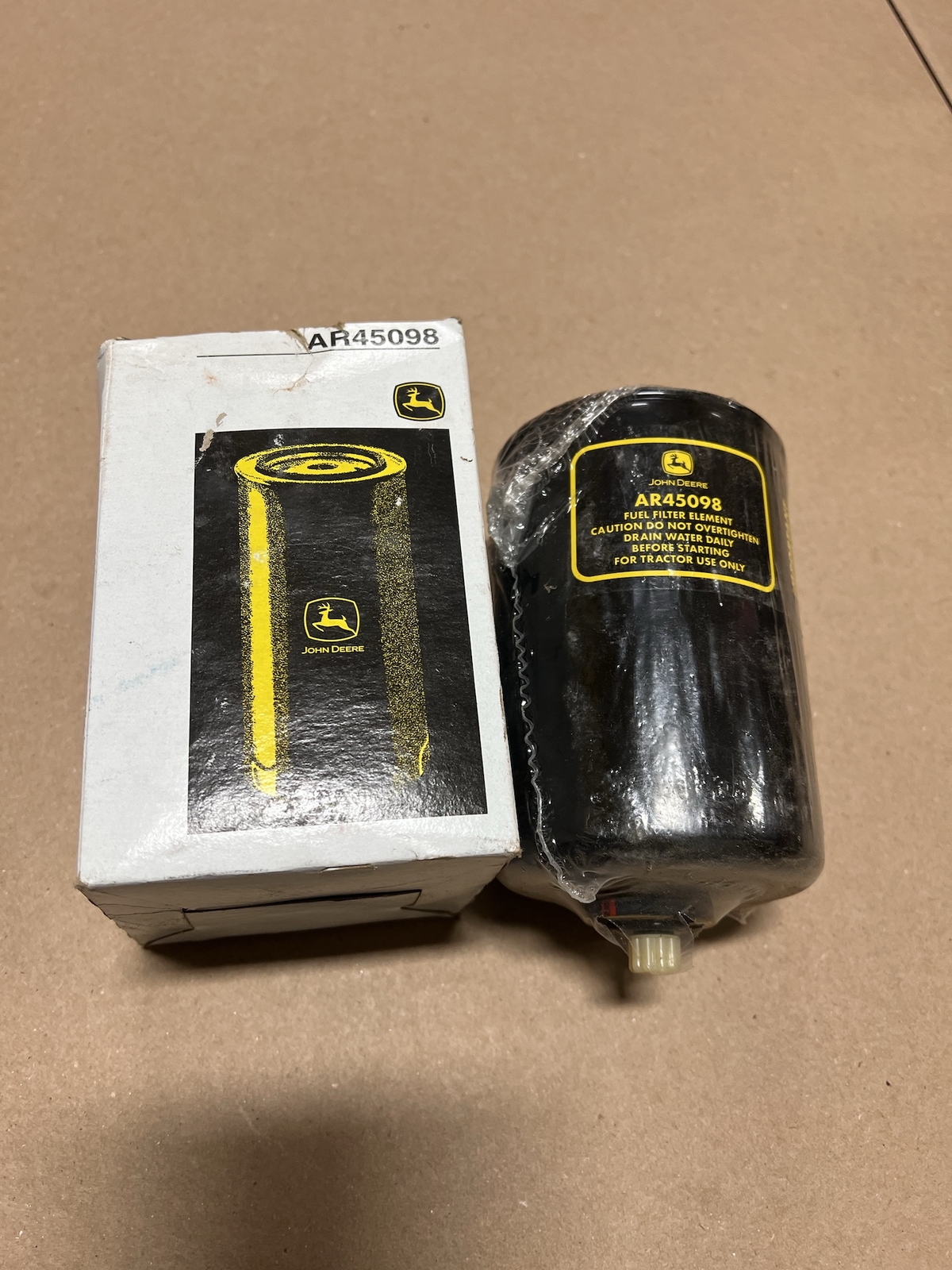 New John Deere Fuel Filter AR45098 NOS eBay