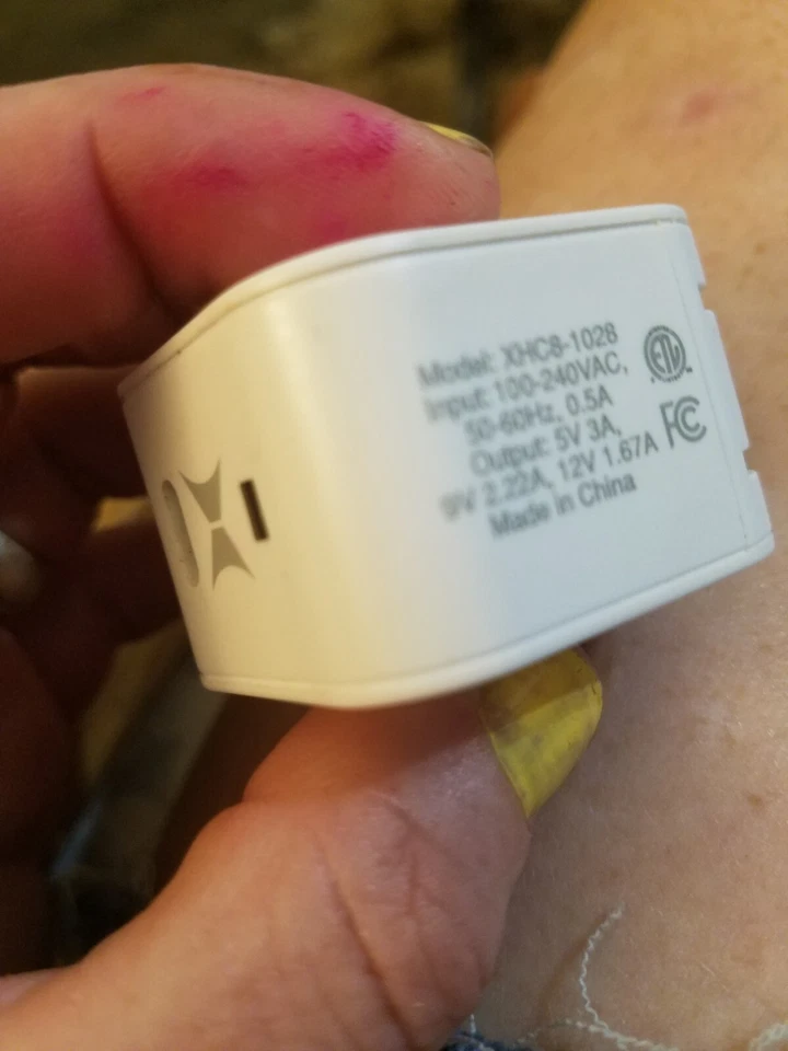 Intertek - USB Power Adapter Wall Charger - USB Port 12w - White - Image 2 of 4