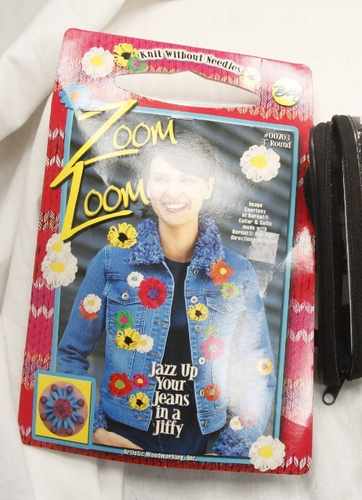 3 knitted pom pom/flower makers, and instructions, doodle loom, zoom loom - Picture 2 of 8