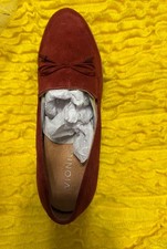 Vionic, Women  s Loafer, Charm Finley ,Size 9.5 ,New In Box, Color Syrah
