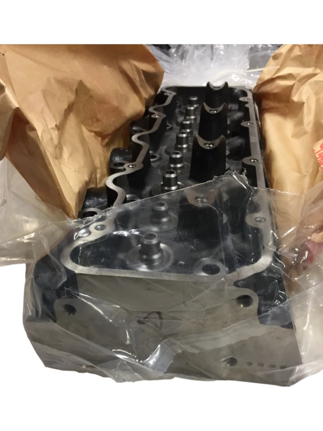 Culata de motor original GM 12523500 CANTIDAD 1 Foto 2 de 4