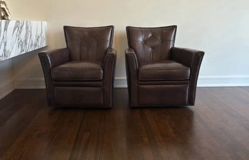Hooker Furniture Sillas Giratorias Cuero Marrón - Par Excelente Estado Foto 3 de 3