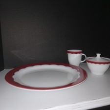 VTG Corning Burgandy Scallop Trim Milkglass Dinnerware Serv Plate Sugar Creamer