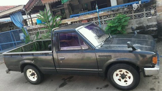 Para Pickup Datsun 720 1980 UTE DX Puerta Beltline Restrip Goma con ventilación Foto 3 de 4