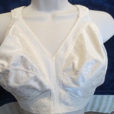 PLAYTEX 18 HOUR WHITE 4693 wire free original comfort strap support bra 44 DDD