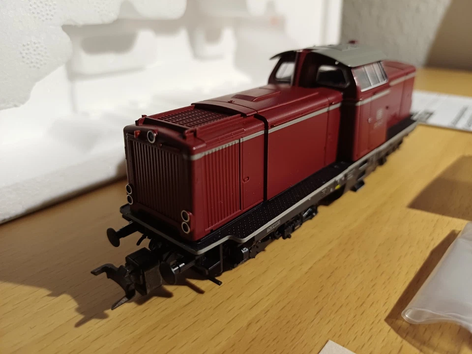 Roco 62825 H0 Diesellokomotive BR 212 rot DB IV DCC DIGITAL Kupplung TOP in OVP - Bild 3 von 4