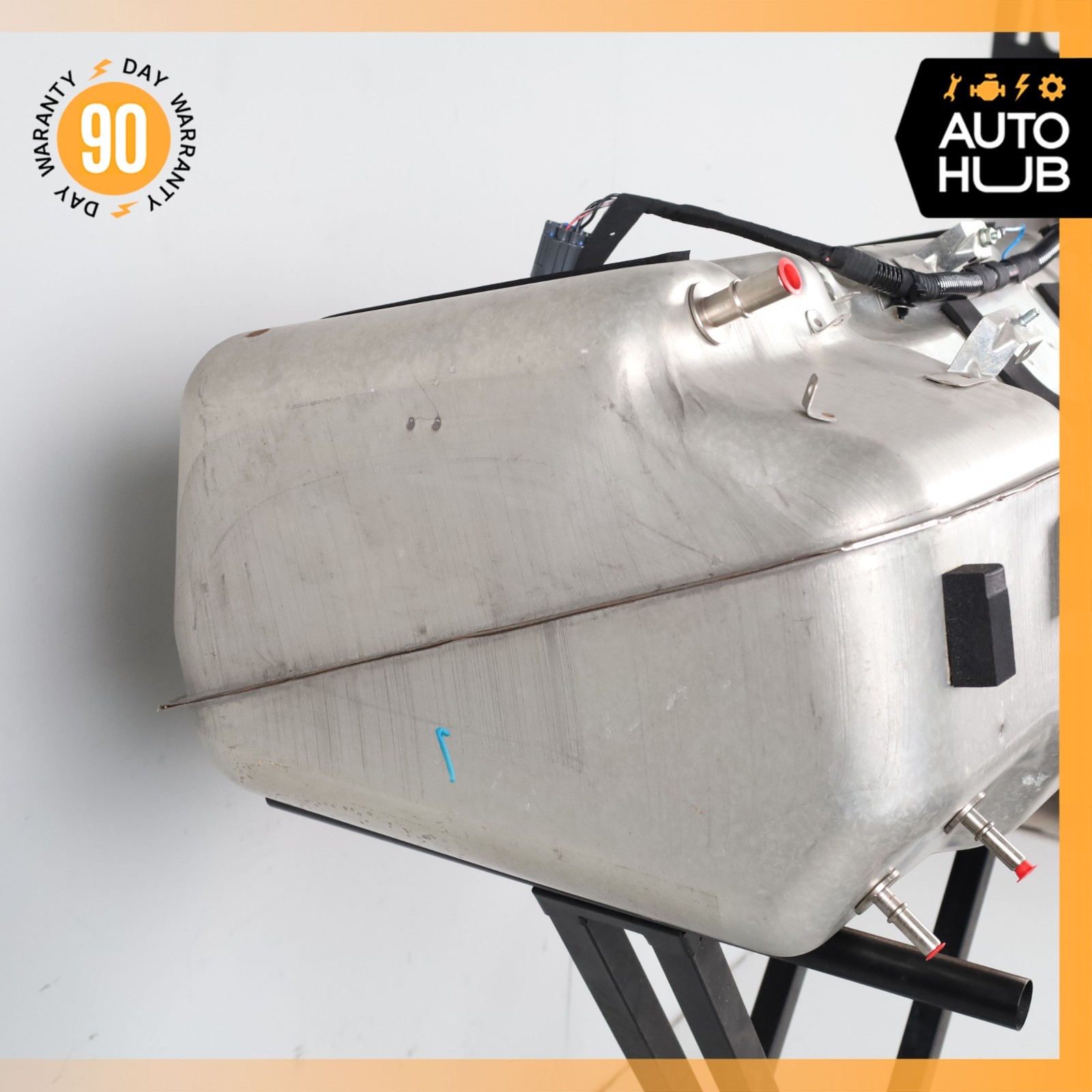 13-14 Aston Martin V8 Vantage Gas Fuel Tank Reservoir Assembly DG339C133AC OEM