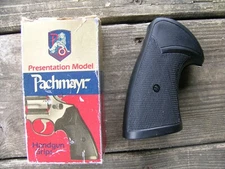 Pachmayr Presentation 1-Piece Rubber Grips Colt J-Frame Revolver