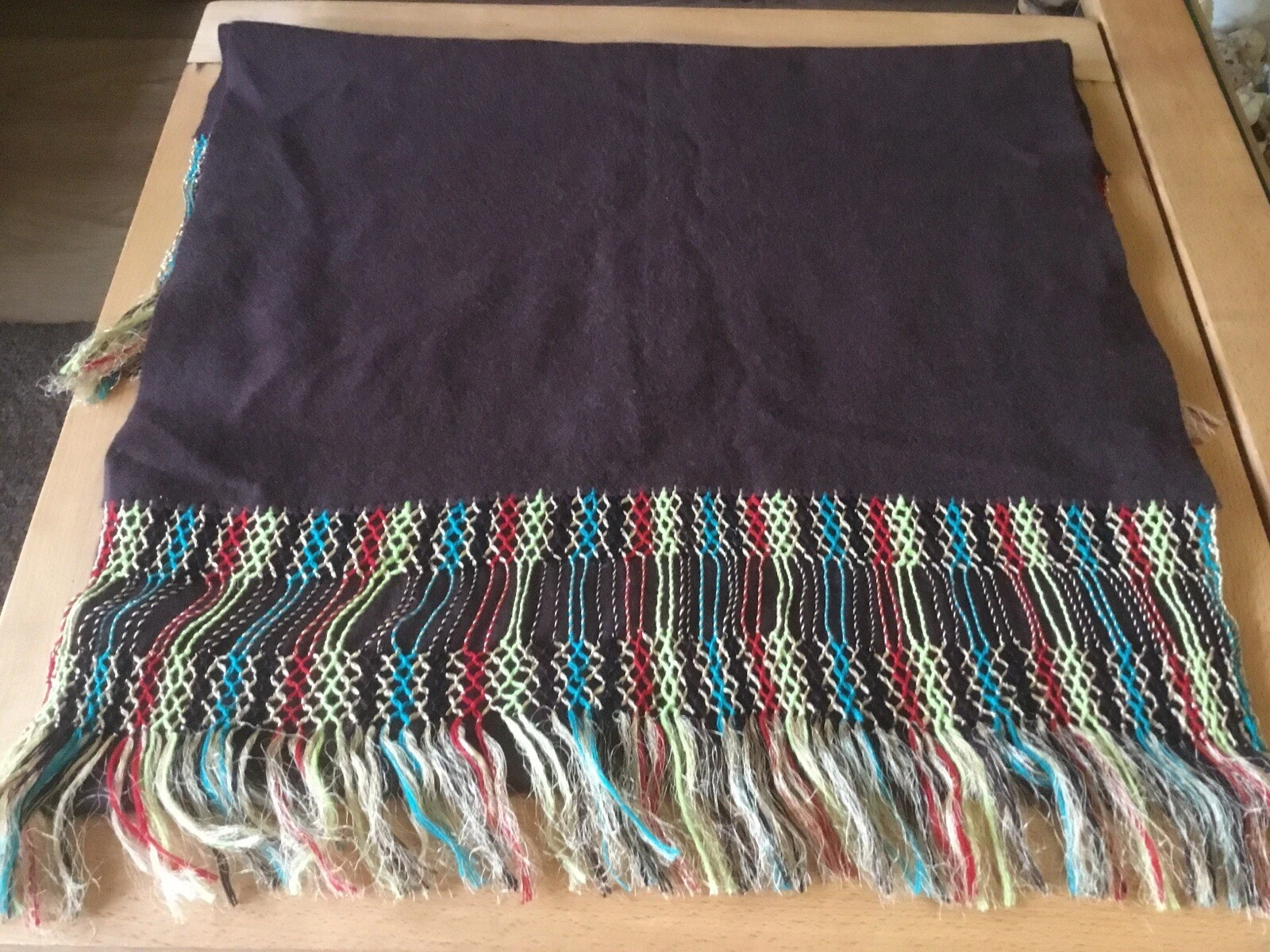 Châle.DIVIYA Pashmina de qualité suprême. Fait main. 212 x 61 cm.prix de vente conseillé