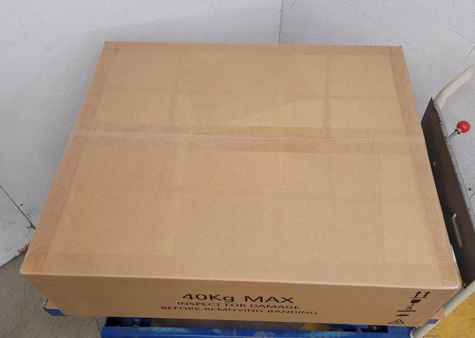 HP SureStor G3 2U24  AC PSU PLATINUM SAS Storage Array SP-3224-E12 2.5" HDD JBOD - Image 3 of 4