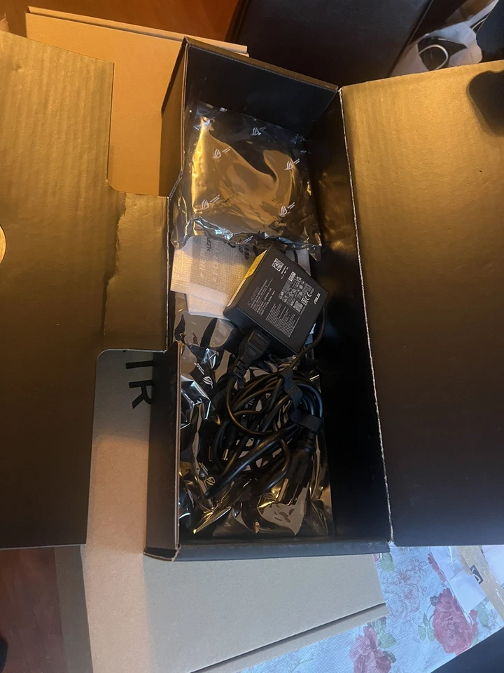 ASUS ROG Strix 27” 1440P Gaming Monitor 27” QHD Fast IPS 300Hz 1ms --Read Desp-- - Image 3 of 3