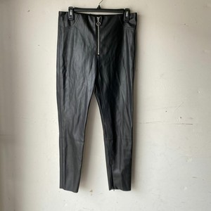 calça de couro feminina zara