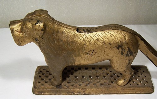 Dog Tray Nutcracker Harper Supply Co. Cast Iron Chicago, USA Vintage Antique - Picture 9 of 10