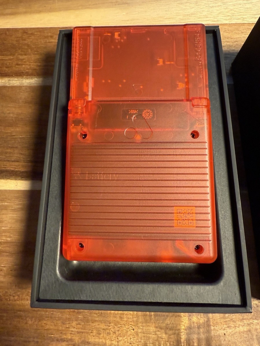 Nintendo Switch Analogue Pocket - Transparent Red LE First Look: Analogue Pocket Transparent Red Limited Edition