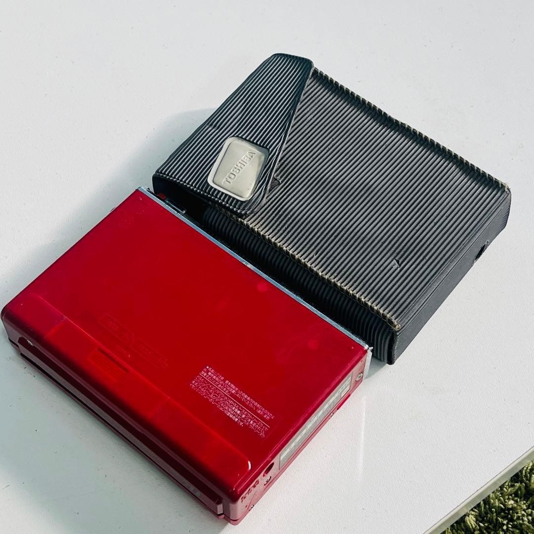 TOSHIBA Walky KT-RS30 Cassette Player Red Vintage Portable Music