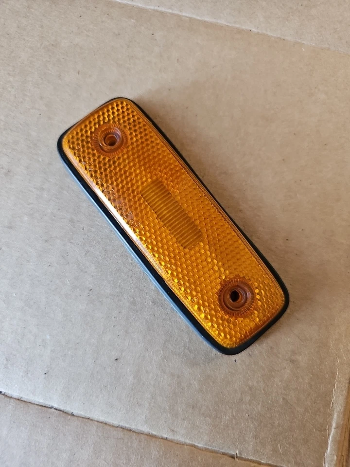 1984 Toyota Celica передняя сторона крыла свет объектив (1e) - Изображение 2 из 3