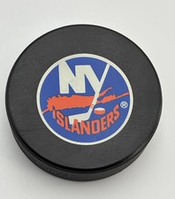 Vintage NY Islanders NHL Official Hockey Puck Trench Mfg Signature Logo