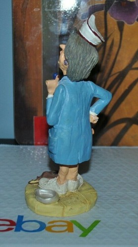 VTG RUSS BERRY Handcrafted Figurine NURSE Signed Doug Harris FEELING NO PAIN - 第 3/5 張圖片