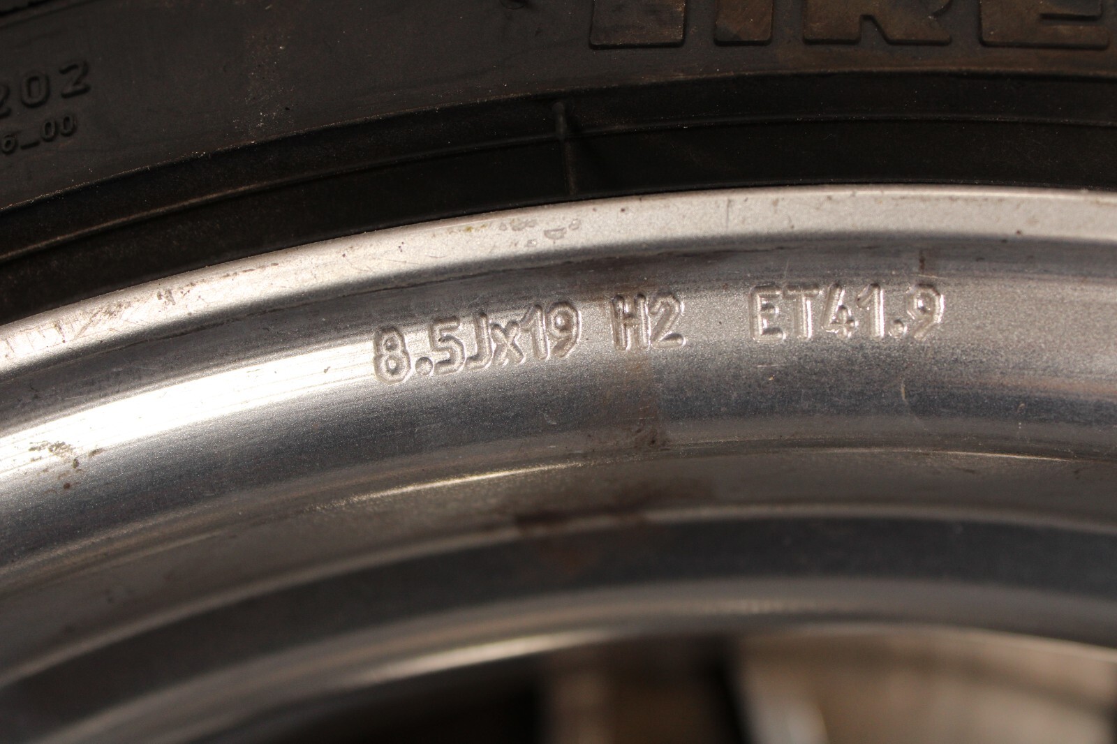 Lamborghini Gallardo, Front Wheel, Used, P/N 400601025AH