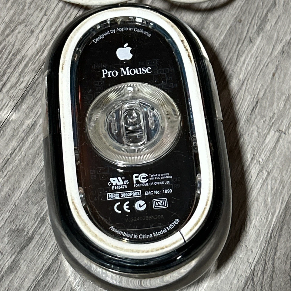 Apple Pro Mouse M5769 Wired USB Optical Mouse Tested Works Clear/Black White W4 - Image 3 of 4