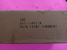 1955-1956-1957 Ford Thunderbird Nos Hood Grill B5s-16607-a 1955-1956-1957 Ford Thunderbird Nos Hood Grill B5s-16607-a