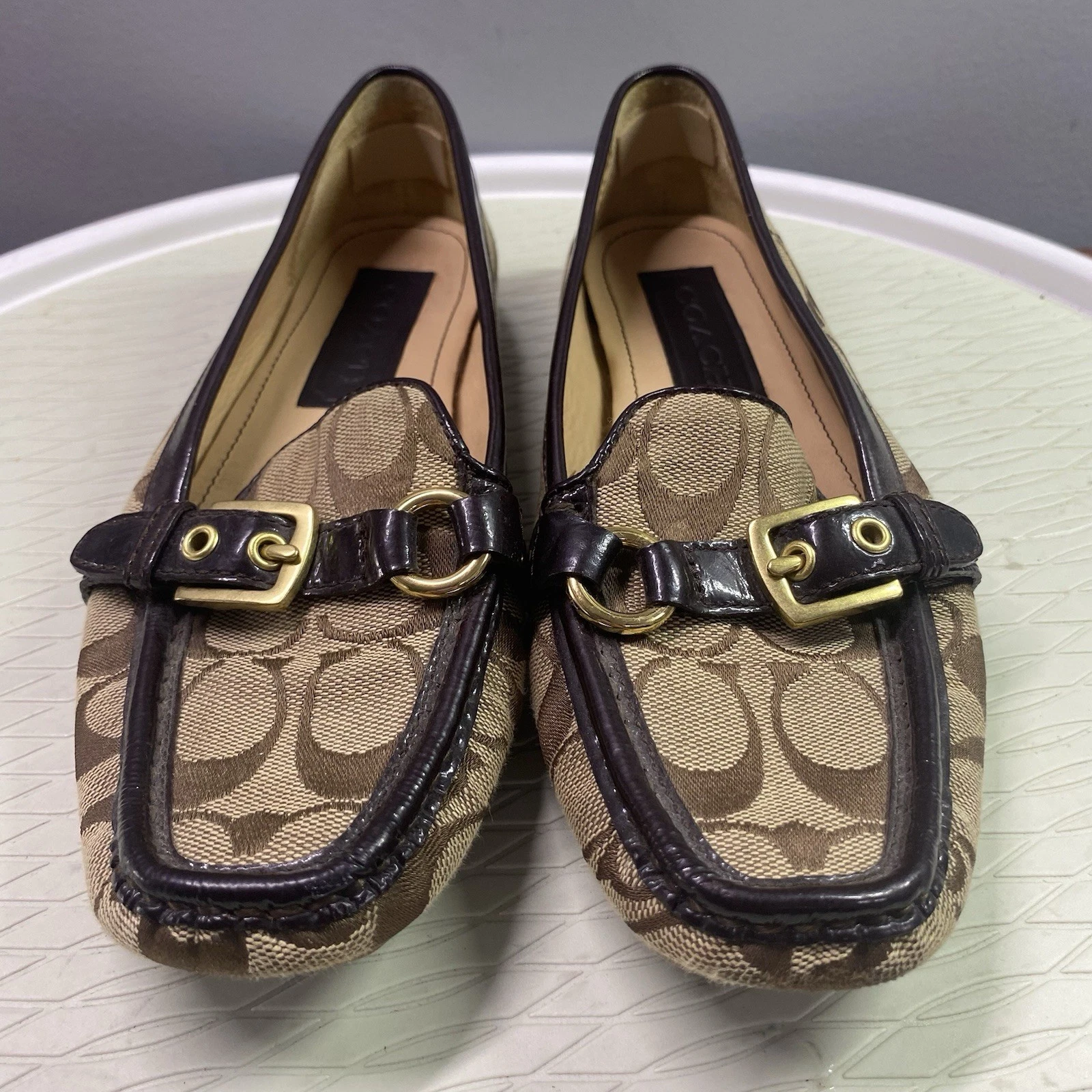 Scarpe eleganti Coach Stacie Q131 donna marrone fibbia ballerine comode taglia 7 5M US