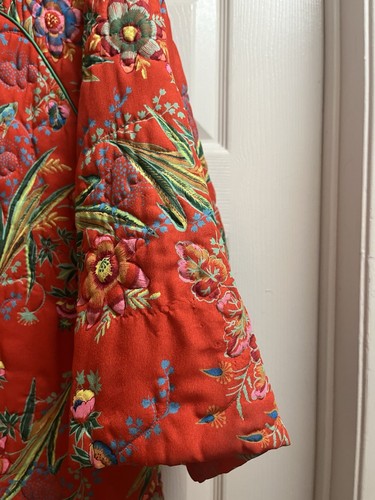 VTG Neiman Marcus (made In Hong Kong) Red Quilted Floral Zip Robe Sz Small - Picture 3 of 8