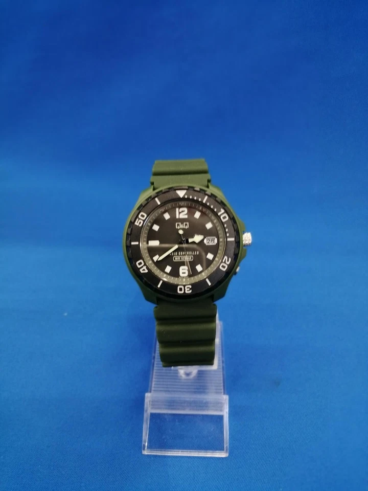 Reloj Q&Q Solar Radiocontrolado D02A-004VK Foto 2 de 4