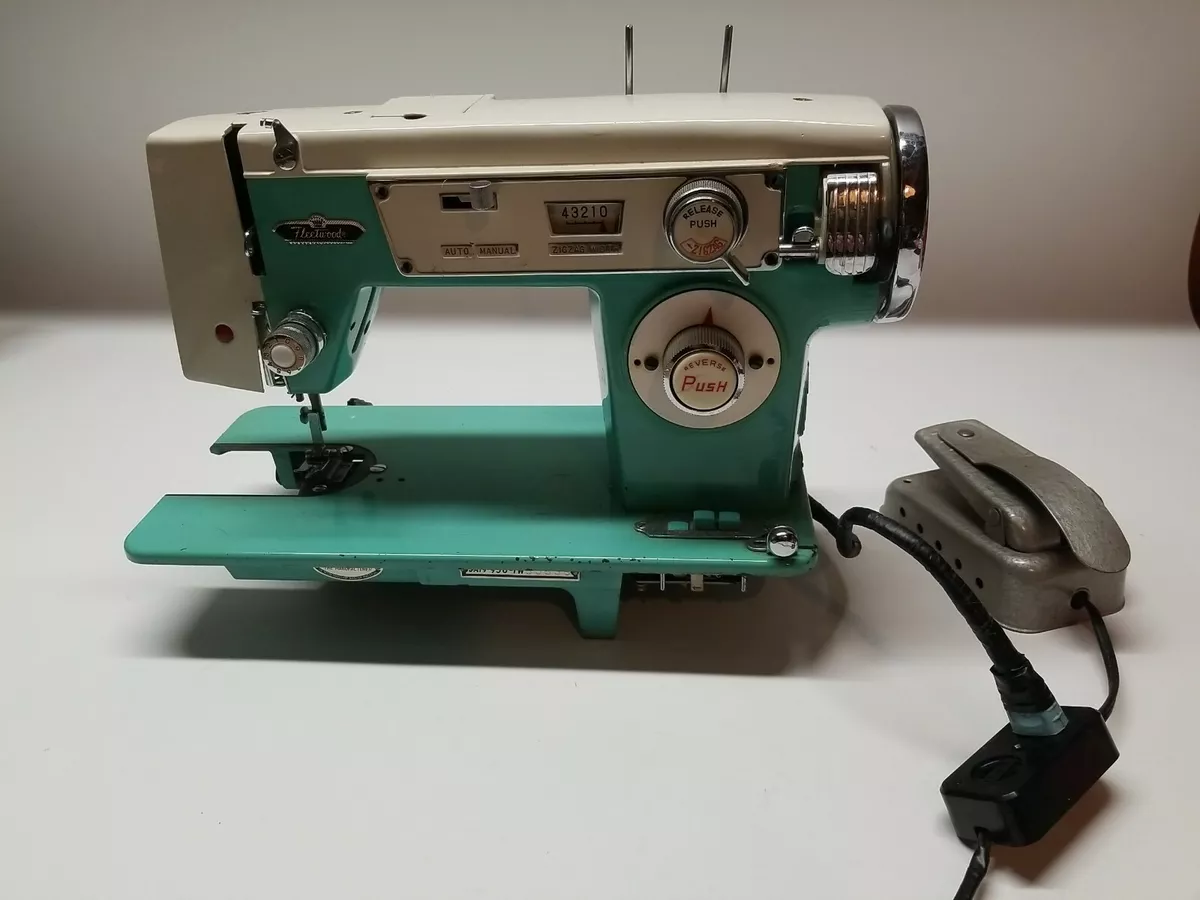 Vtg Fleetwood Deluxe Sewing Machine Portable - Teal RARE Zig Zag Width