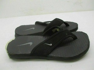nike youth flip flops
