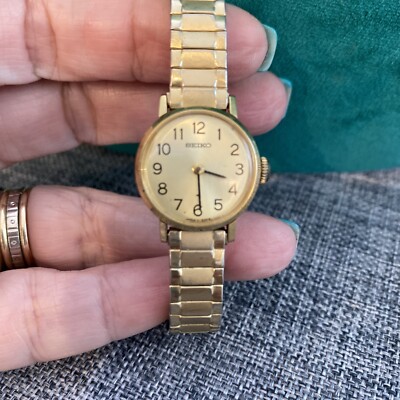 Vintage Seiko Watch Women Gold Tone Gold Dial Round Manual  display picture 3