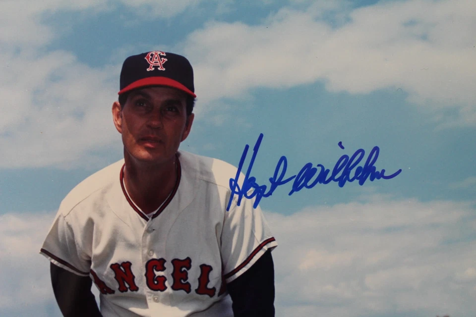 Hoyt Wilhelm (d.2002) Angels White Sox HOF Autographed 8x10 Signed Photo JSA COA - Image 3 of 4