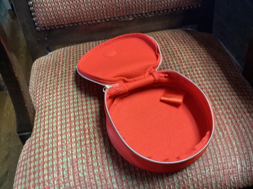Shiseido Travel Cosmetic Makeup Pouch orangish red Round Bag Zip New/WT - Picture 3 of 5