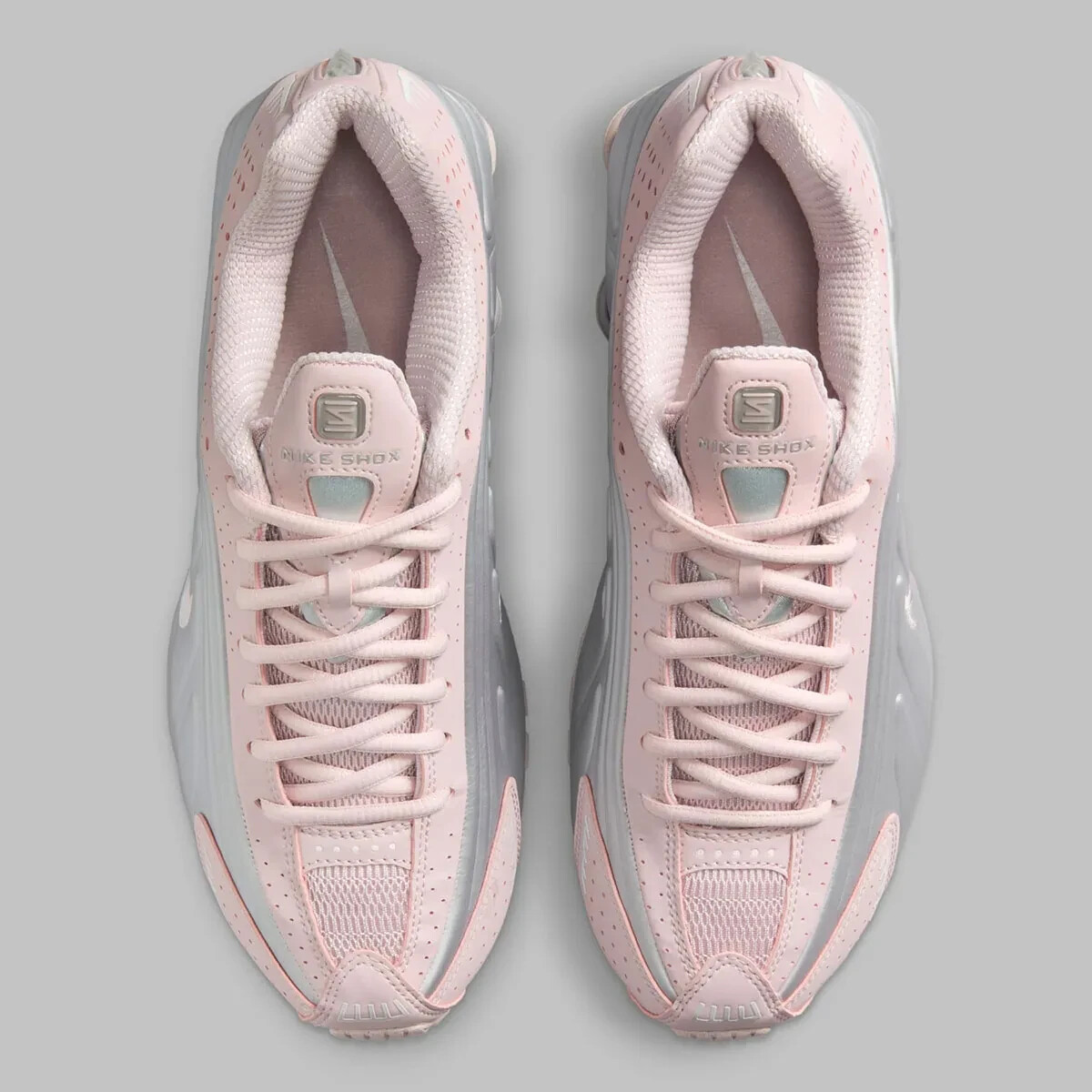 ★Nike★ Shox W R4 Barely Rose llic Platinum AR3565-600 Nike Shox R4 Barely Rose Metallic Platinum (Women's