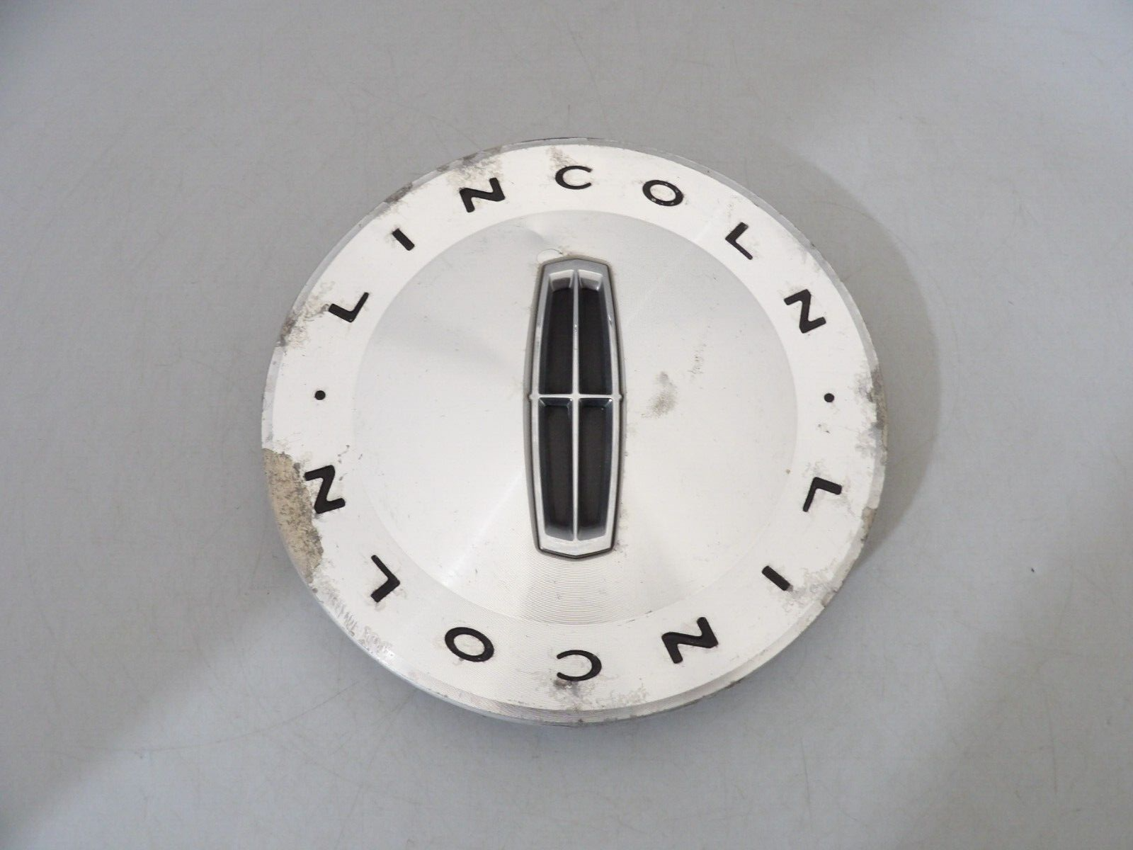 2003 2004 2005 - 2006 Lincoln Town Car MKZ Center Cap 4W13-1A096-BA MACHINED