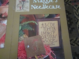 CS140A-Blackbird-Designs-Maggie-039-s-Needlecase-2005-OOP-Maggie-Bonanomi-NEW
